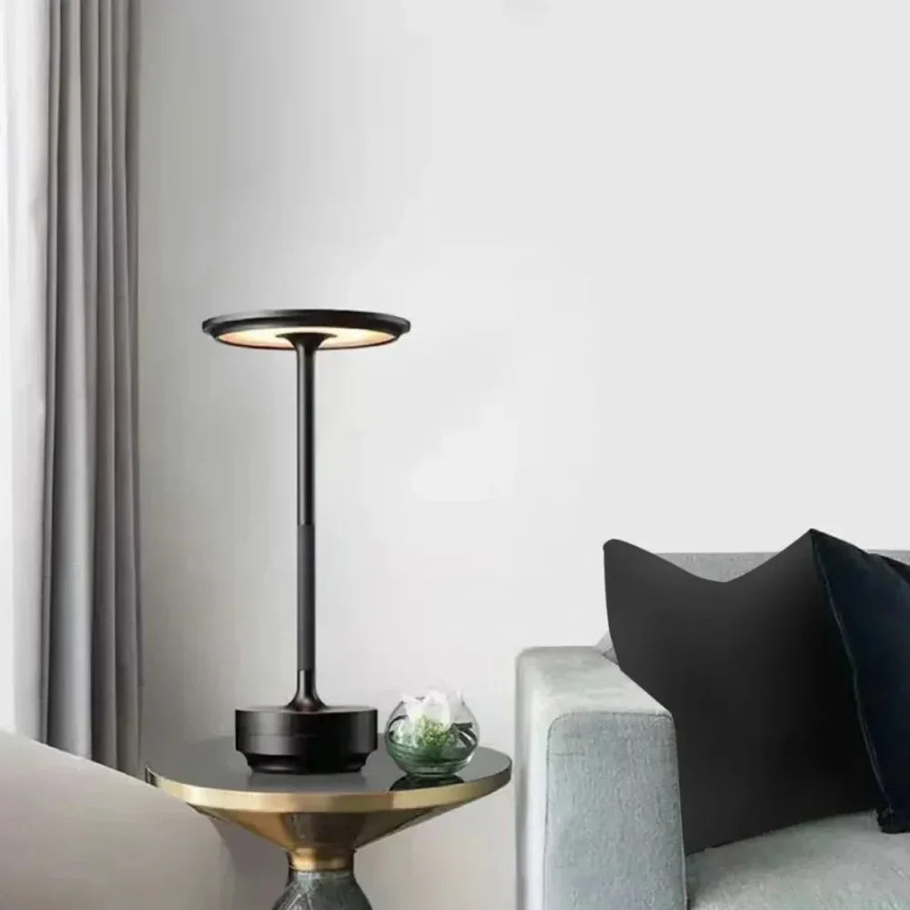 Aura – bezprzewodowa lampa stołowa z regulowanym światłem 9