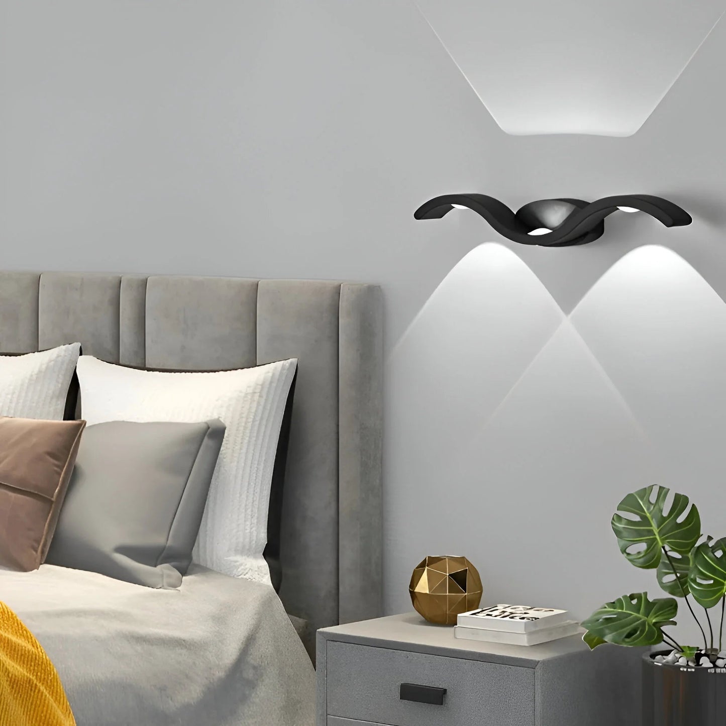 BrightGlow – wodoodporna lampa ścienna Nordic 1