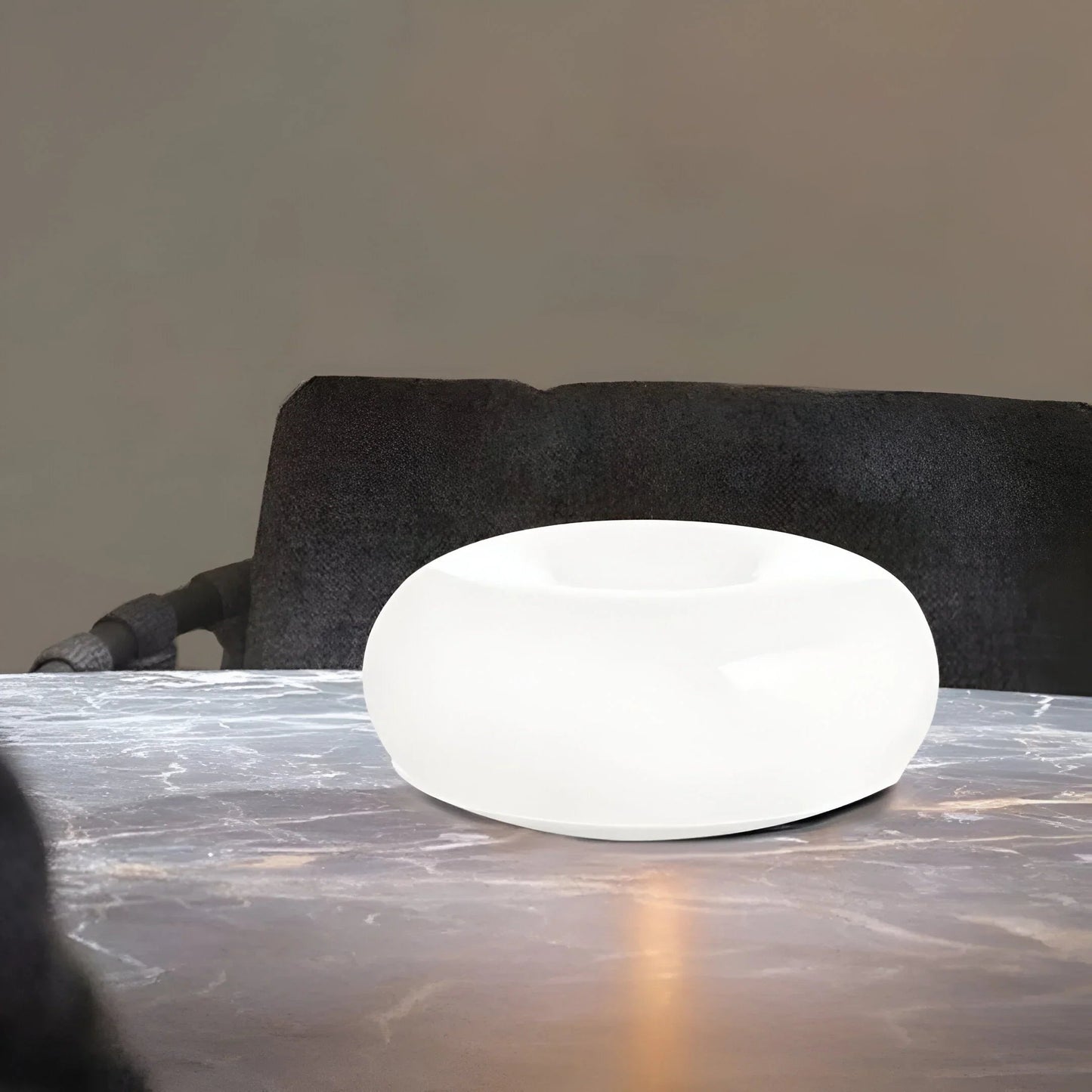 DonuGlow – Urocza, ściemnialna lampa stołowa w kształcie pączka 8