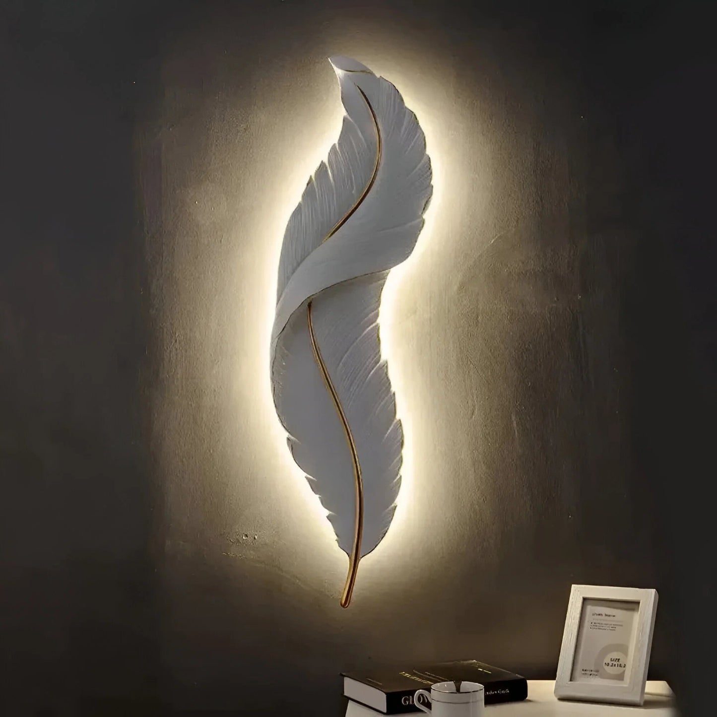 FeatherGlow – Ściemnialna nordycka lampa ścienna LED 3