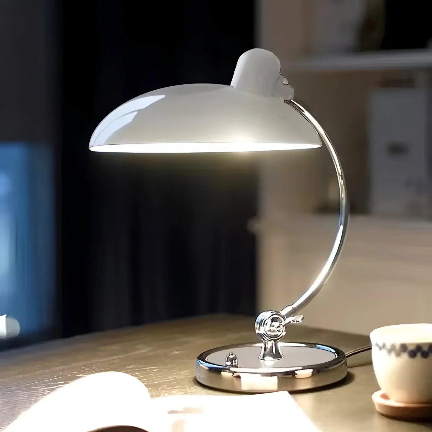 ForgeGlow – Lampa stołowa z kutego żelaza w stylu vintage 2