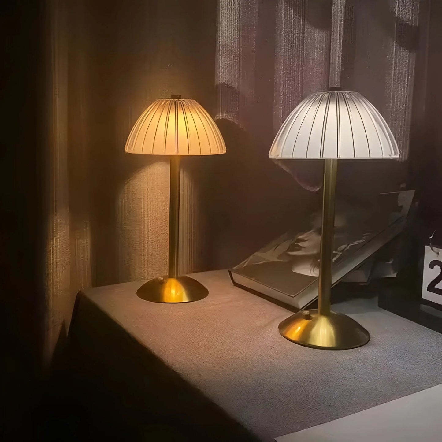 GlintGlow – bezprzewodowa i lekka lampa stołowa 4
