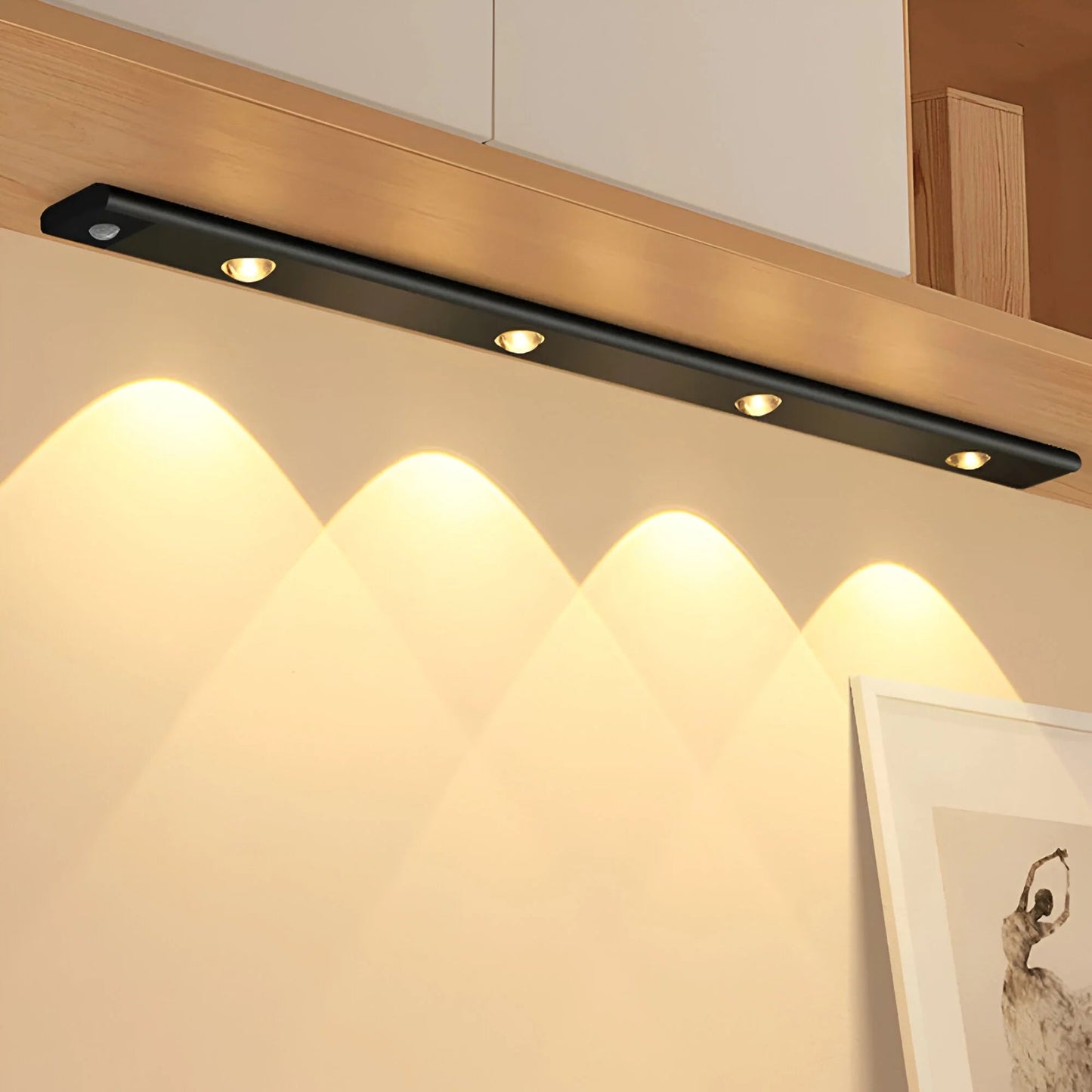 GlowTrack – akumulatorowa lampa LED z czujnikiem ruchu 0