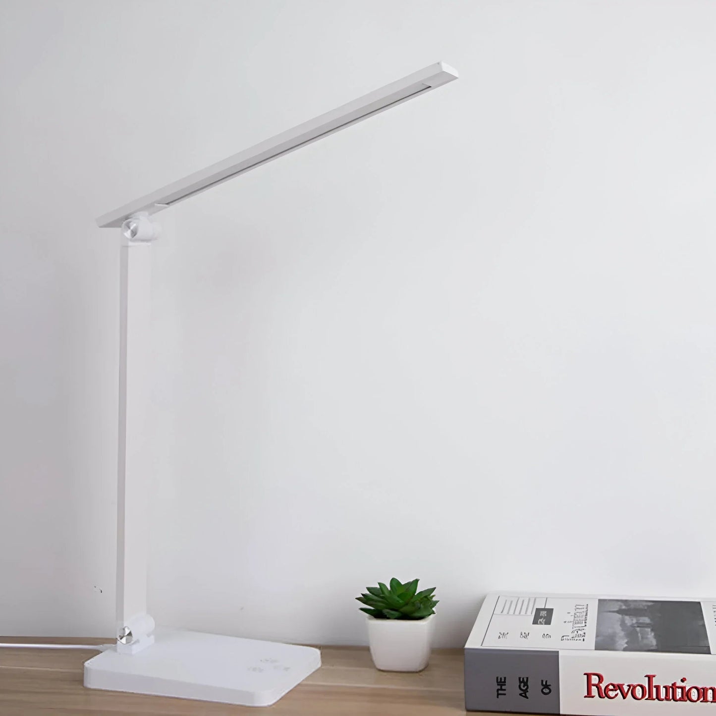 LumaFold – składana lampa stołowa LED z funkcją ściemniania dotykowego 1