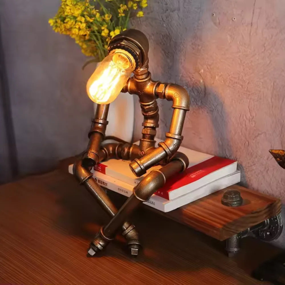 LumeBot – futurystyczna lampa stołowa w kształcie robota 1