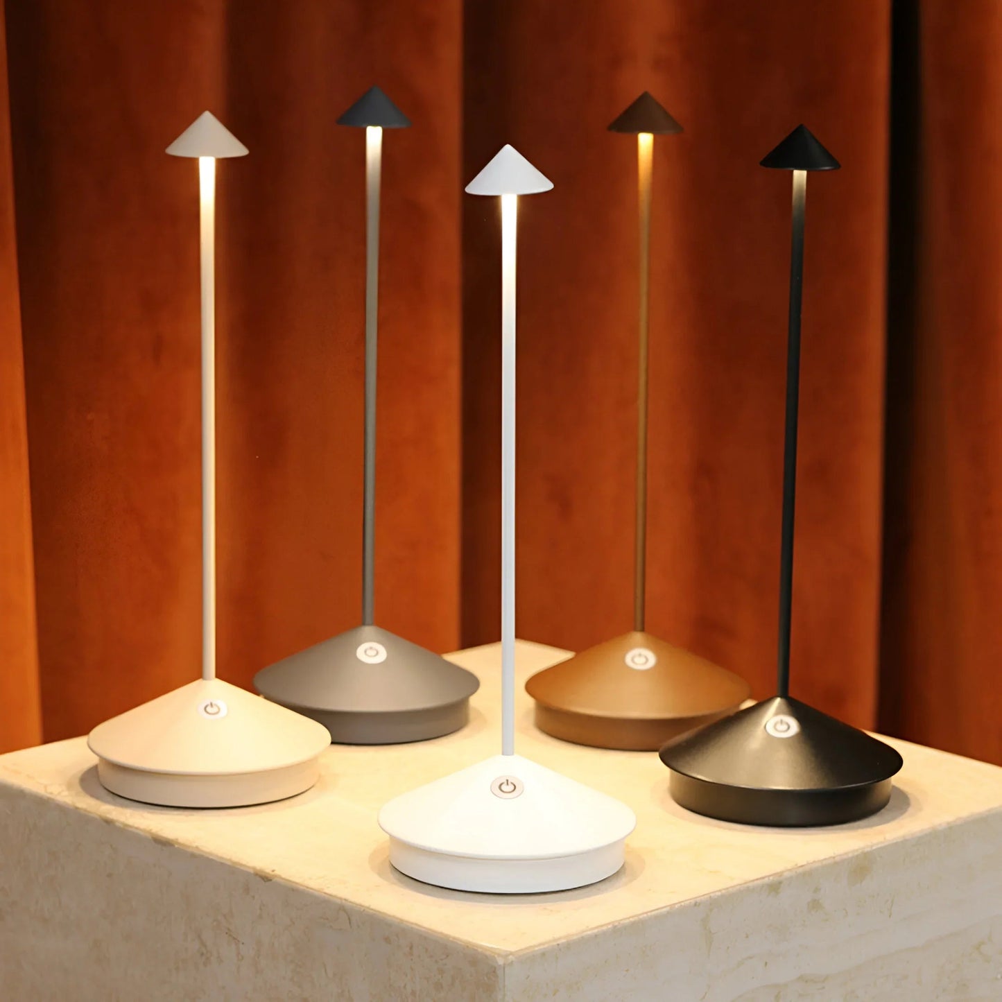 LumeaGlow – wodoodporna bezprzewodowa lampa stołowa LED 8