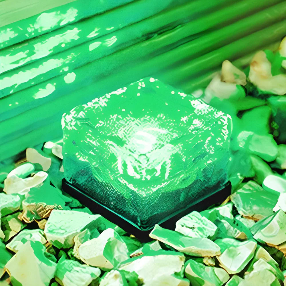 LumiSquare – Lampa ogrodowa zasilana energią słoneczną 4