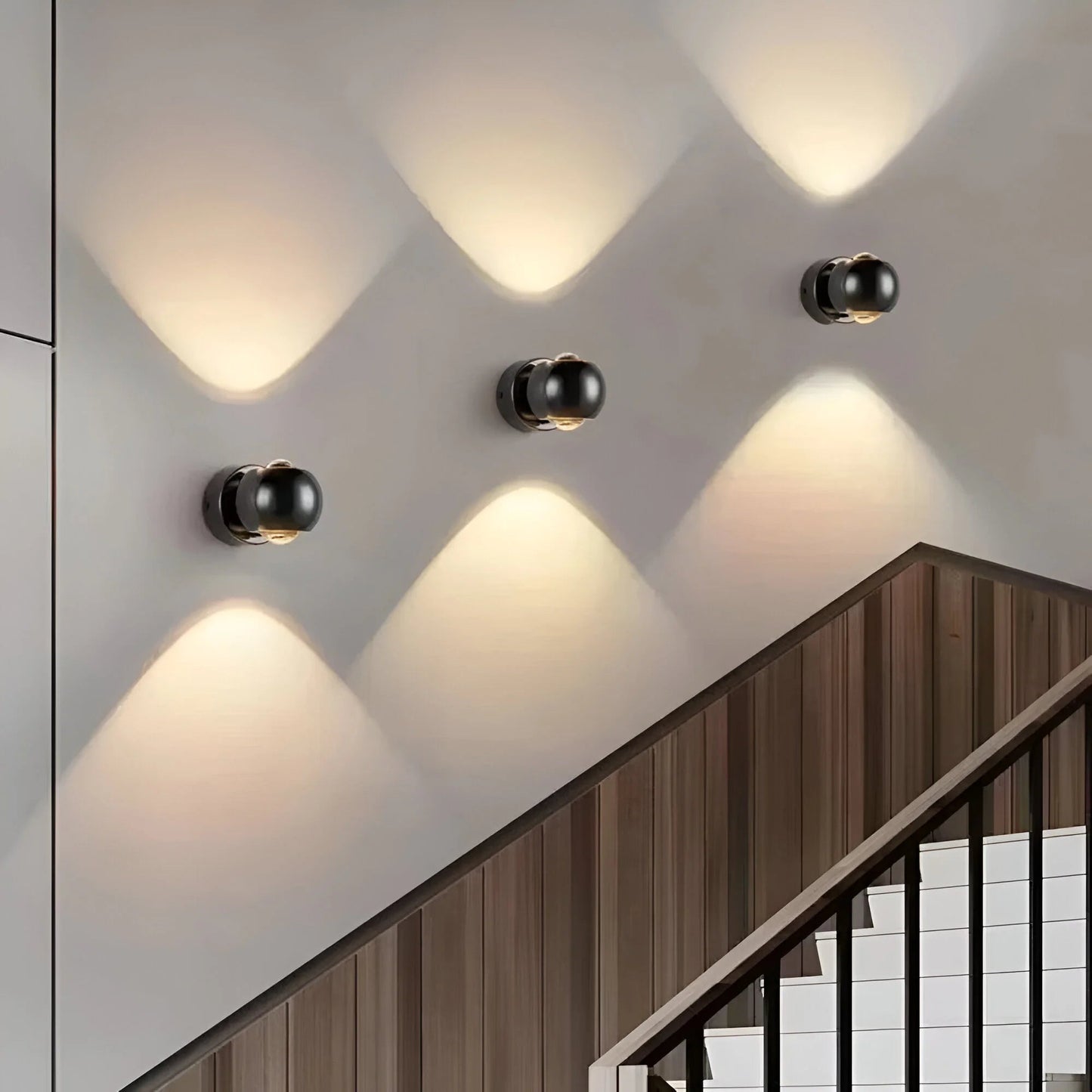 LumiTurn – Regulowana lampa ścienna LED 180° 4