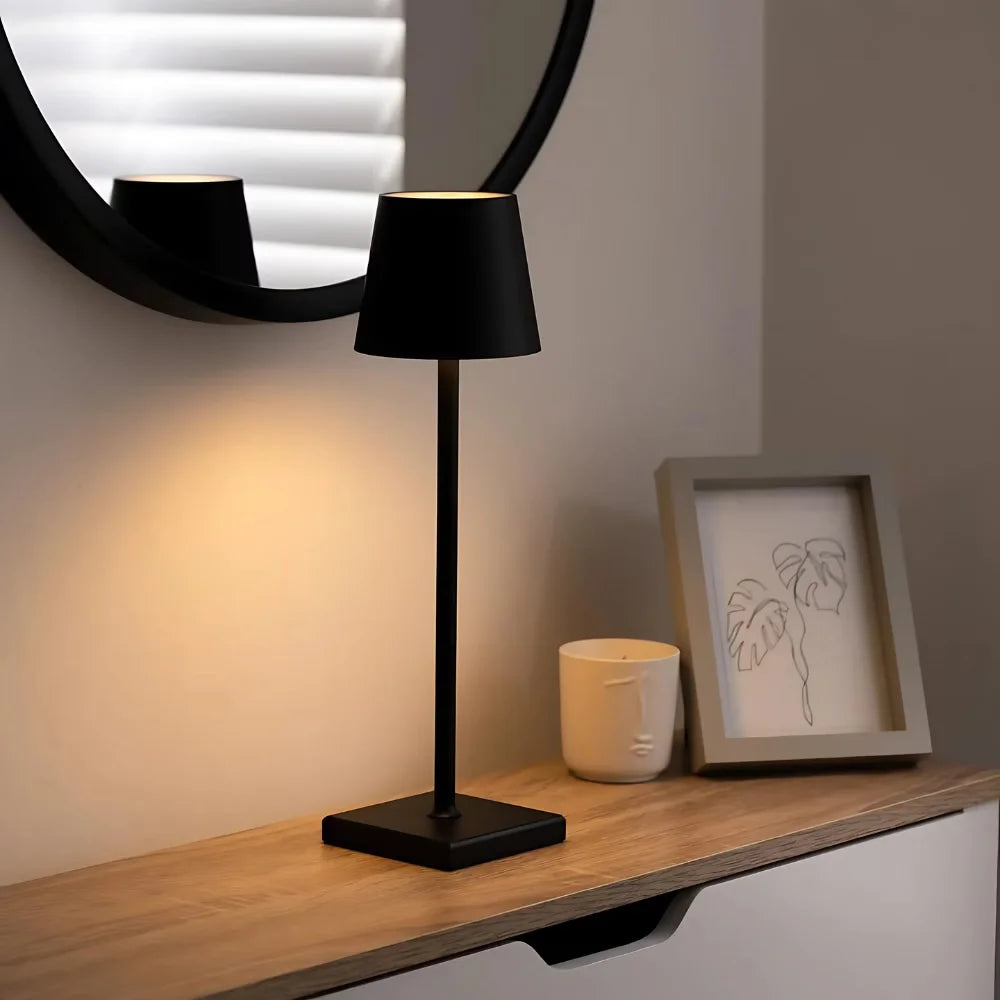 NovaShine – Elegancka, ściemnialna lampa stołowa 5