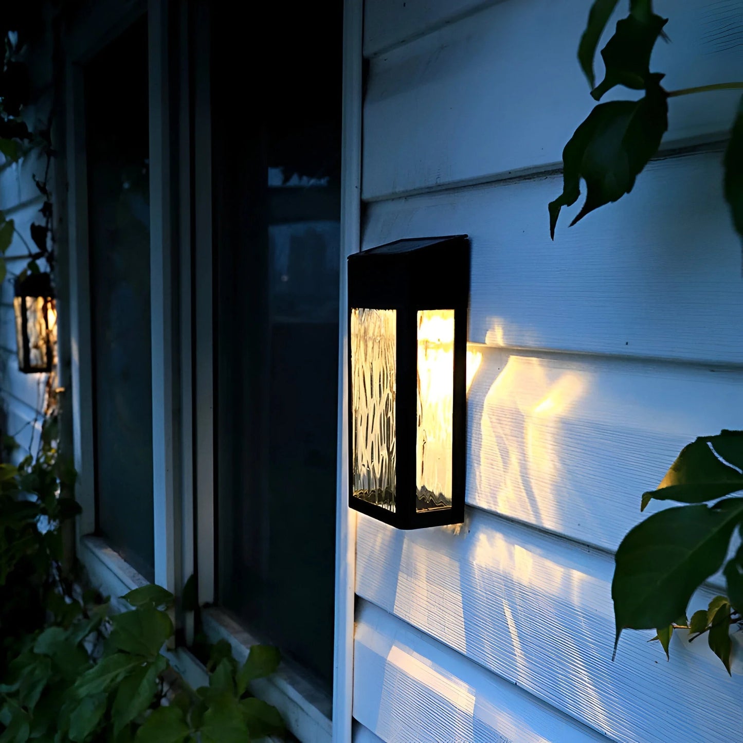 SolarGlow – zewnętrzna wodoodporna lampa ścienna zasilana energią słoneczną 1