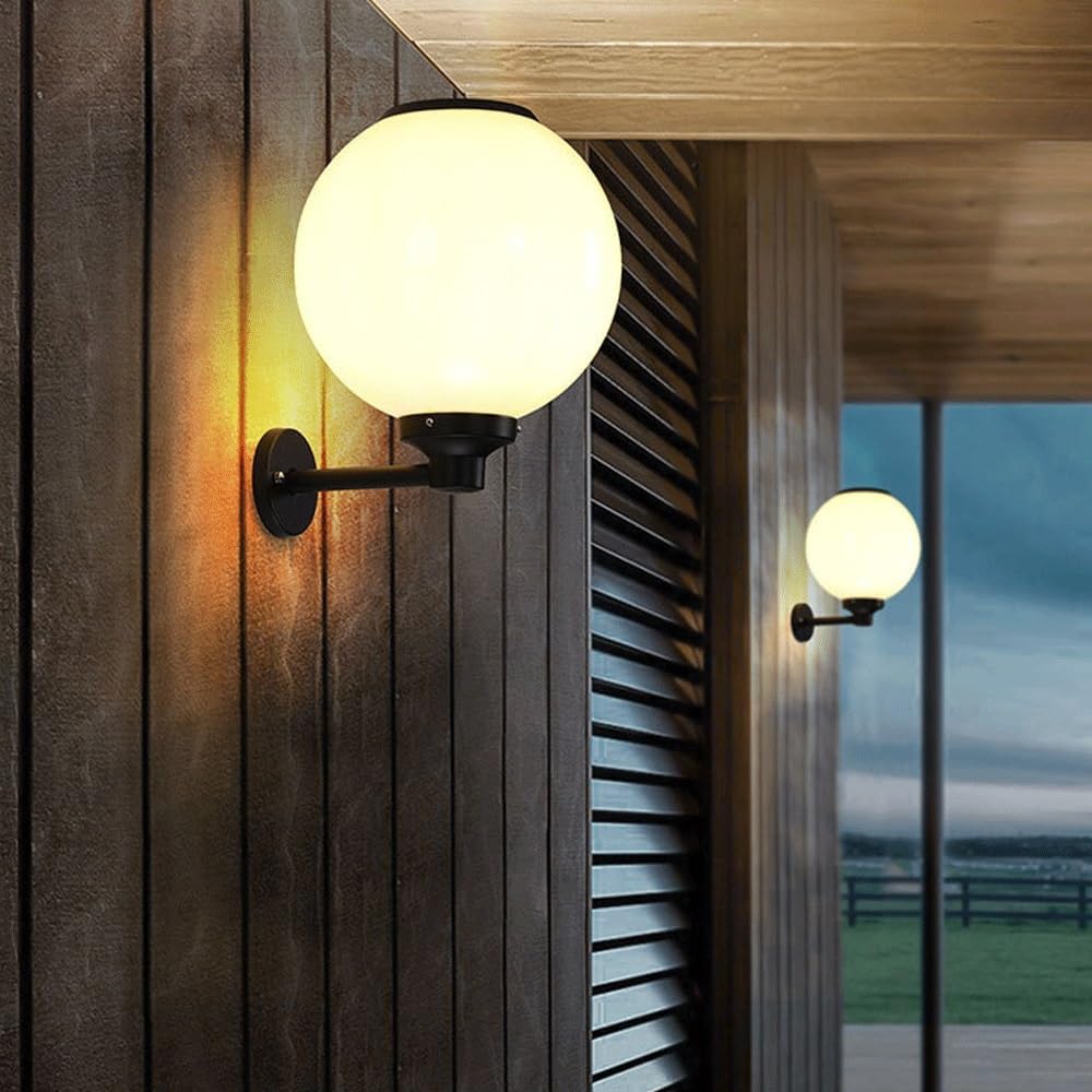 SunAura – Zewnętrzna lampa ogrodowa zasilana energią słoneczną 2