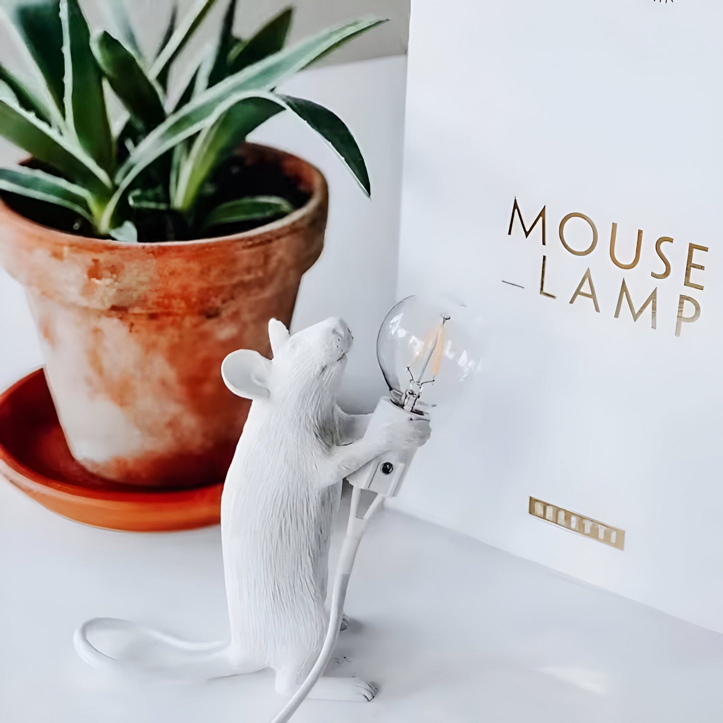 WhiskerGlow – Lampa stołowa LED w kształcie myszy 3