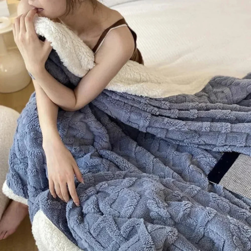 CuddleLux – Dwustronny Koc z Mikrofibry Sherpa