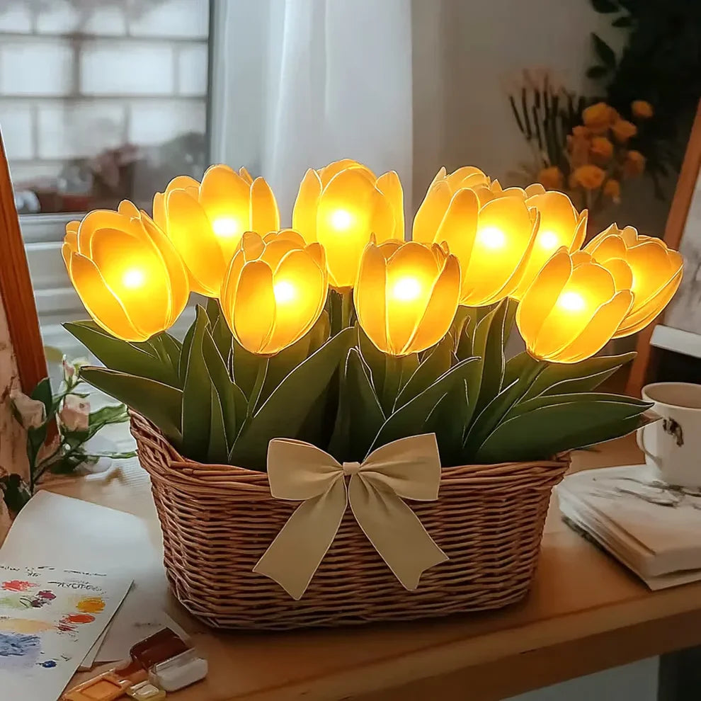 Amora – Kosz Skarbów z Tulipanami i Lampkami