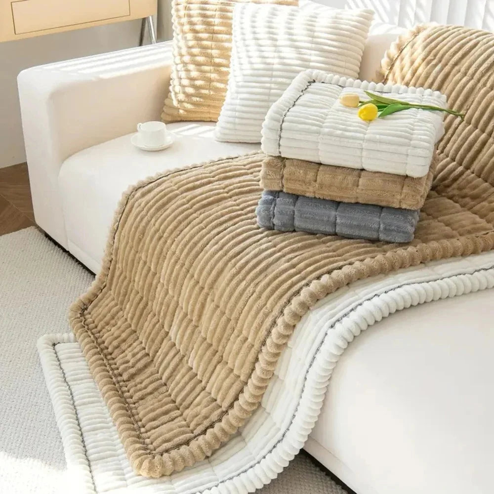 CozyLuxe – Elegancka Flanelowa Narzuta na Kanapę