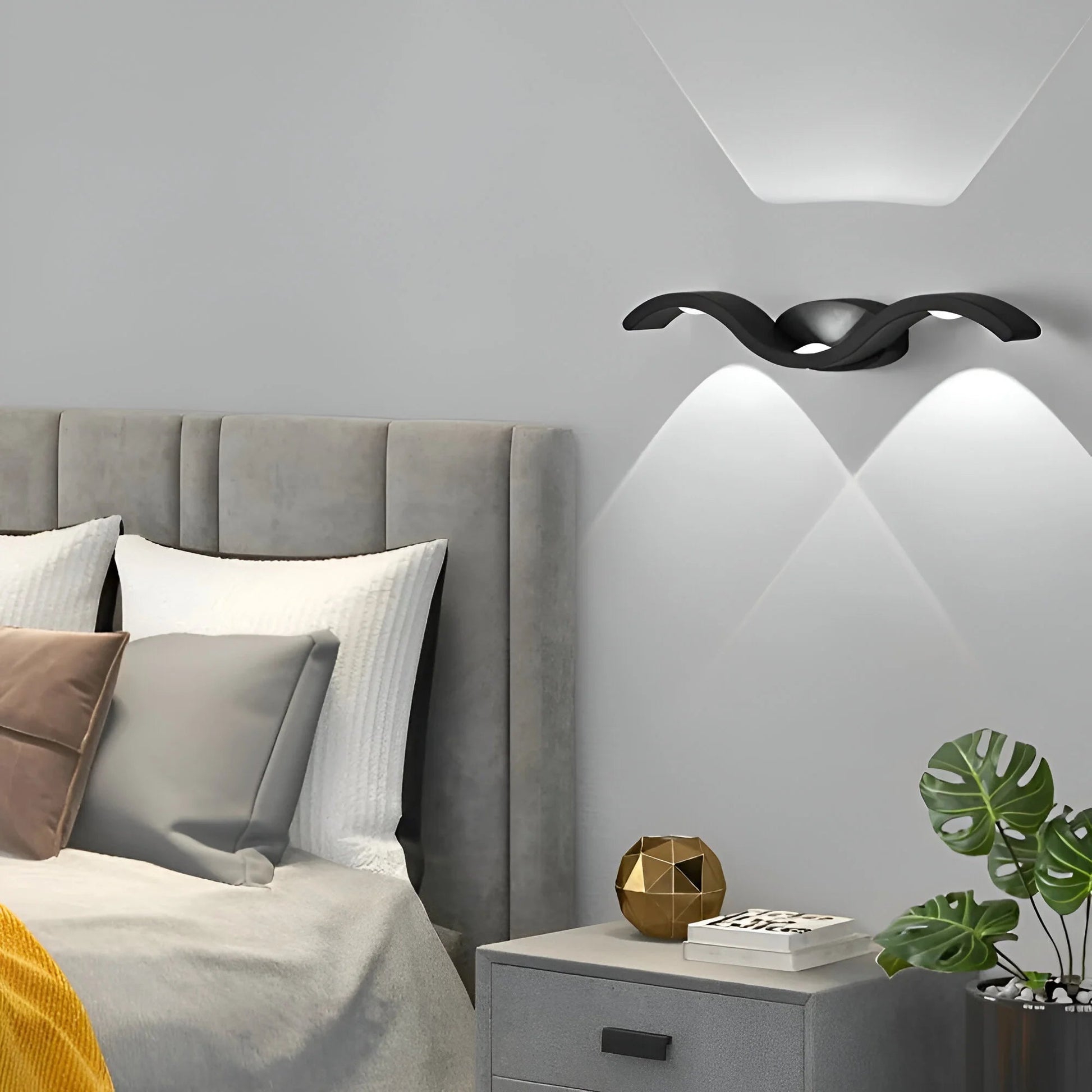 BrightGlow – wodoodporna lampa ścienna Nordic 1