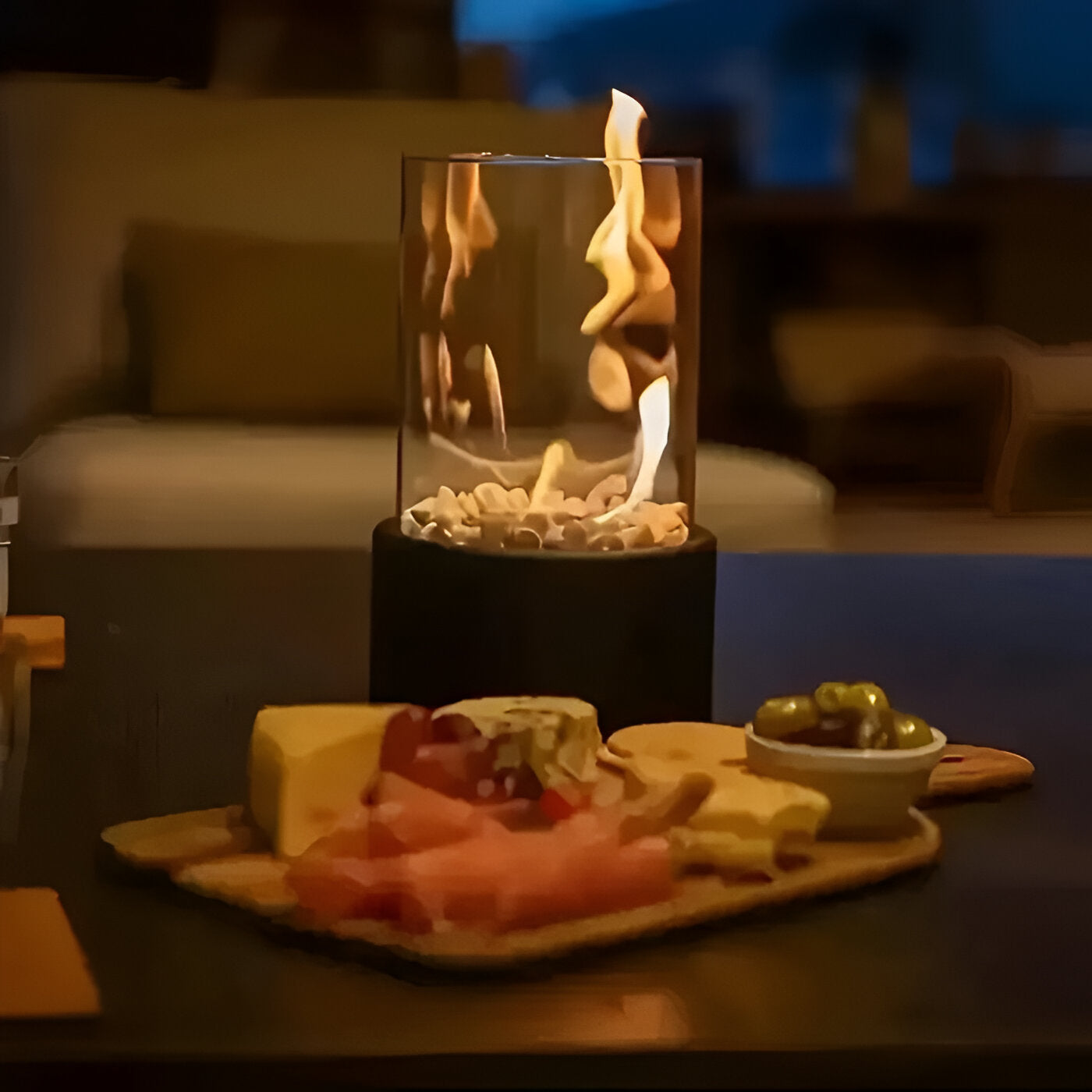 LumeFlame – przenośna lampa stołowa z efektem latarni ogniowej 3