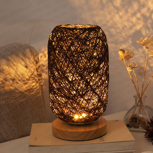 RayaGlow – ręcznie robiona lampa stołowa z rattanu 0