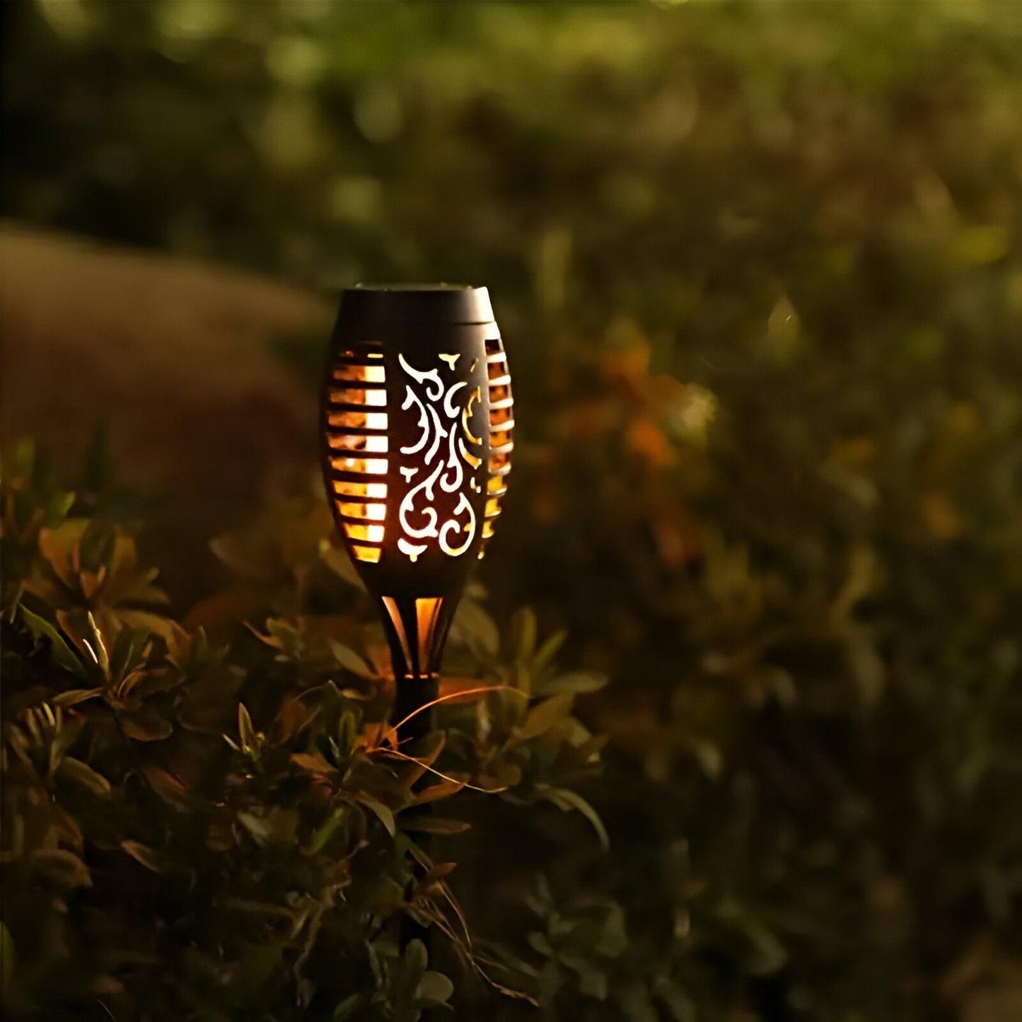 SolarFlame – Zewnętrzna lampa ogrodowa z płomieniem solarnym 4