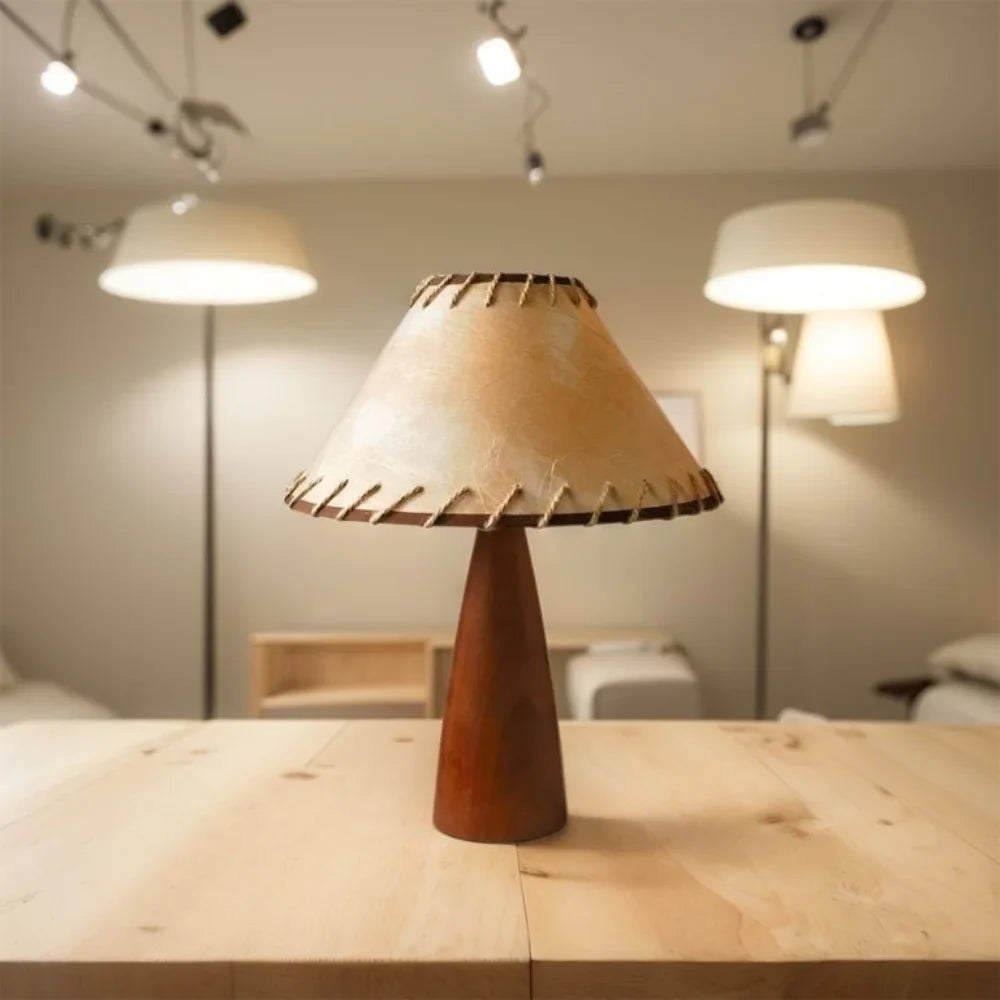 WoodenGleam – ręcznie robiona lampa stołowa z litego drewna 2